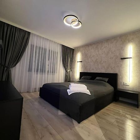 Impact Apartments Питешти Экстерьер фото